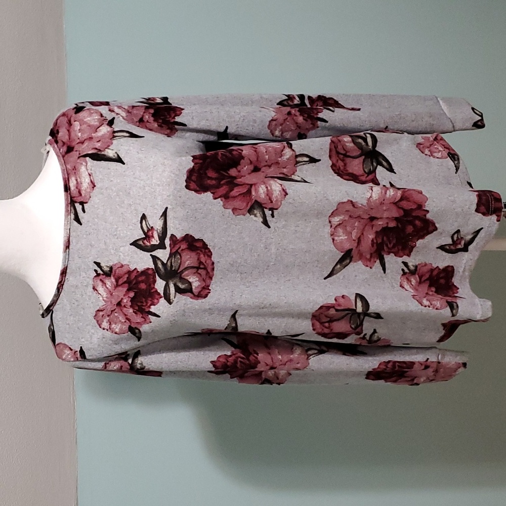 Pink clover top